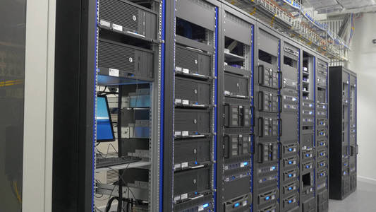 3d 渲染的服務器進行數據存儲、 處理和分析