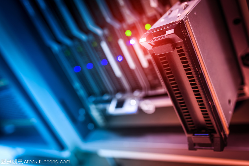 在國內(nèi)室數(shù)據(jù)存儲服務器